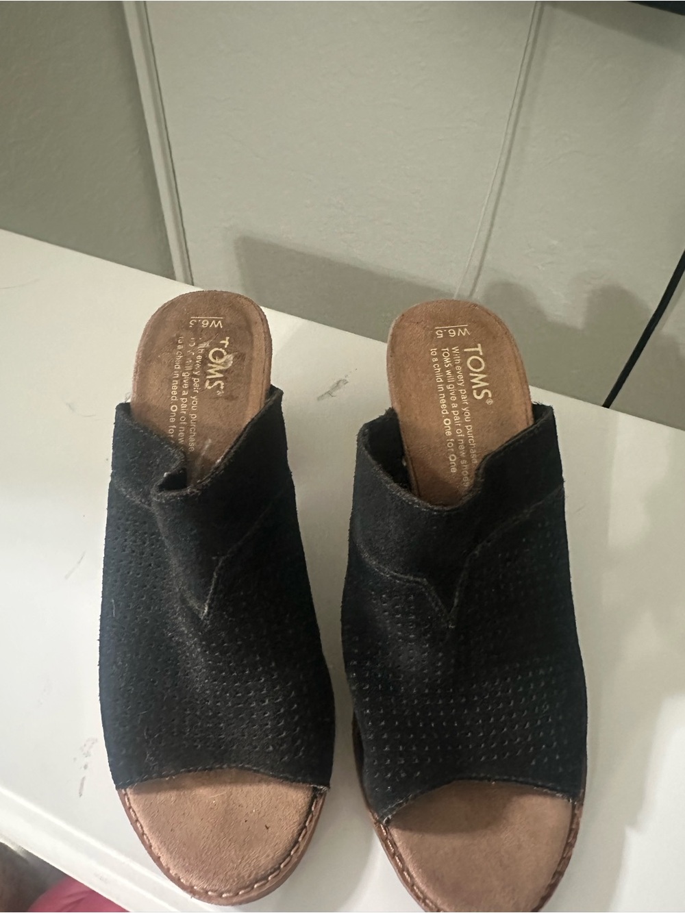 Toms Black Open-Toe Slip-On heeled Mules size 6.5